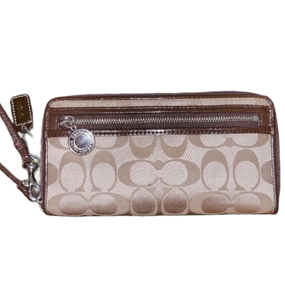 COACH Madison Sophia Continental Wallet in Signature Jacquard - Picture 2 of 15